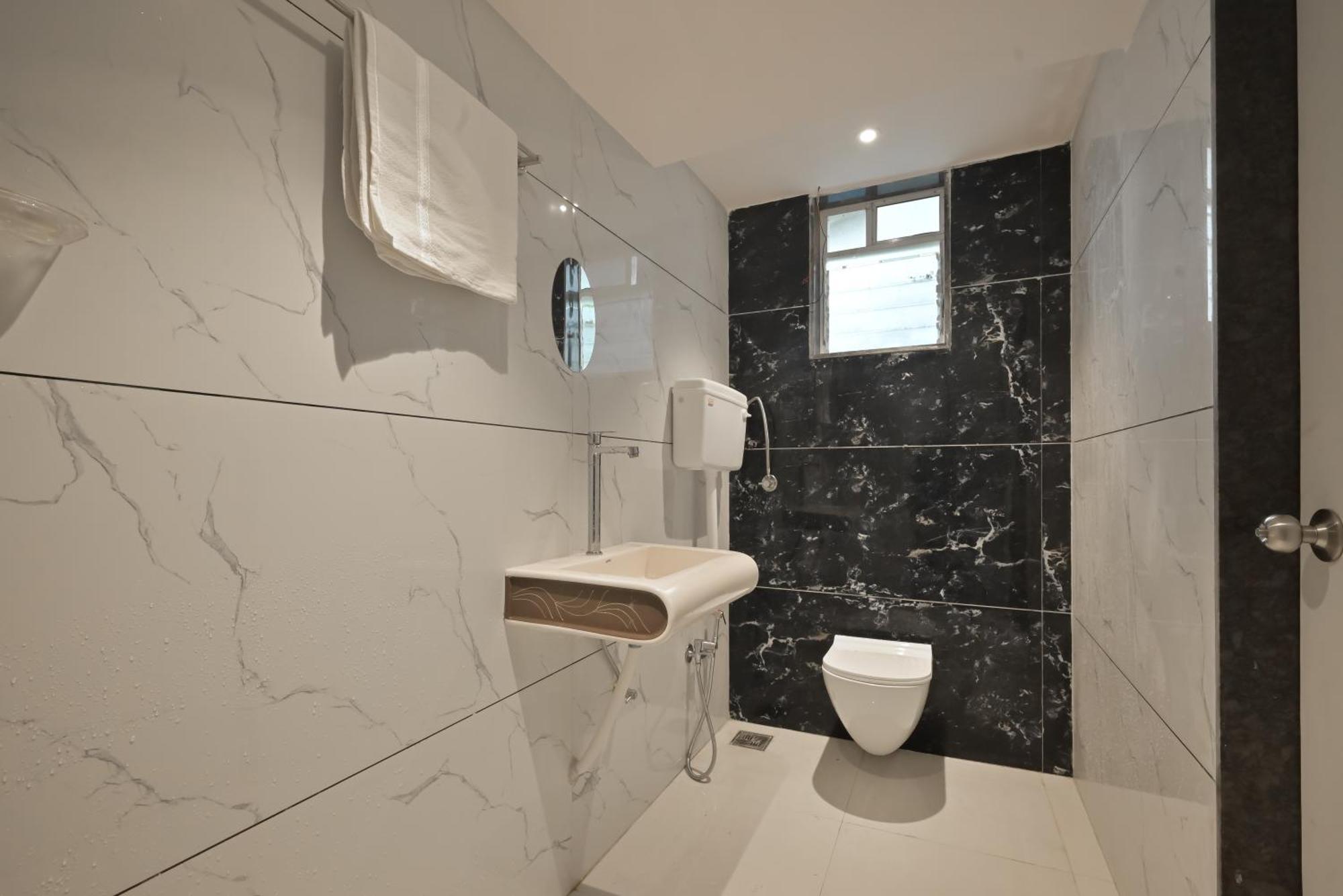 לונבלה Empyrean Stay Ll 3Bhk Ll Marshall Villa Ll Large Pool Ll Ac Ll מראה חיצוני תמונה
